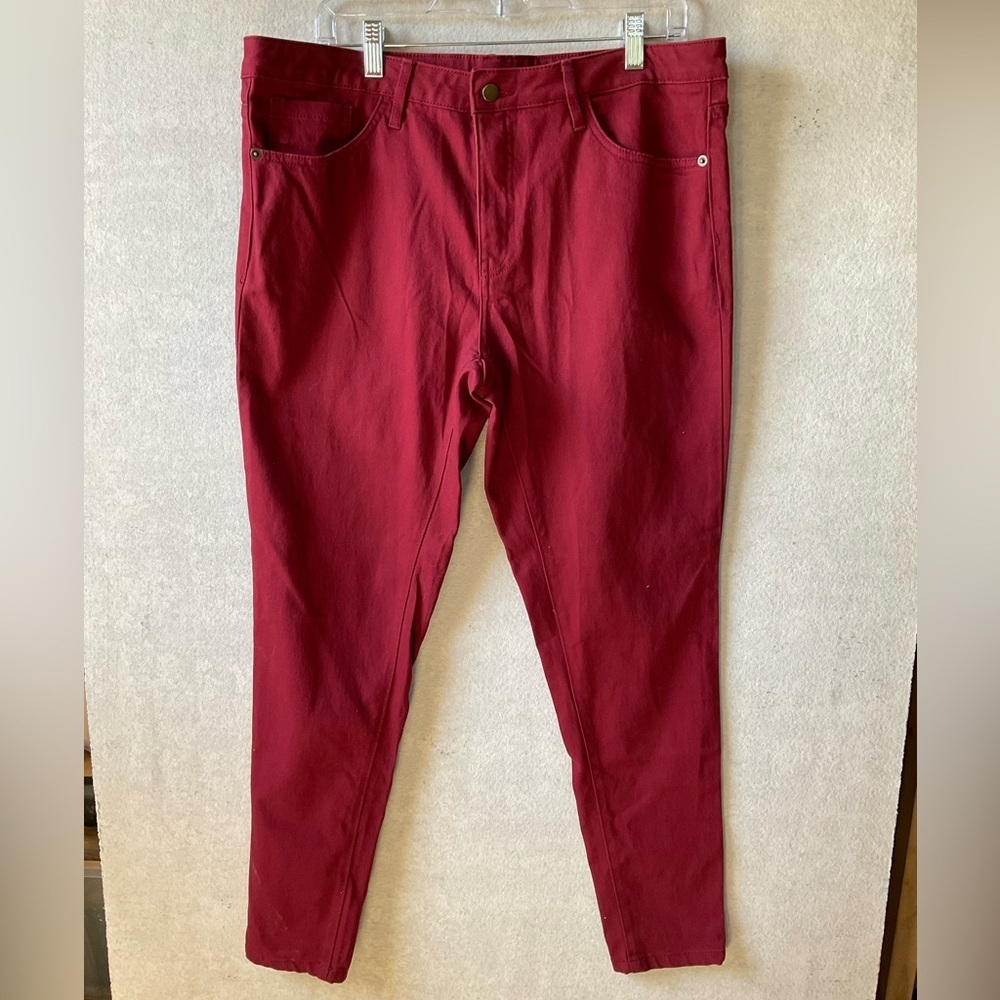Serra Straight-Leg Pants. Size 16
